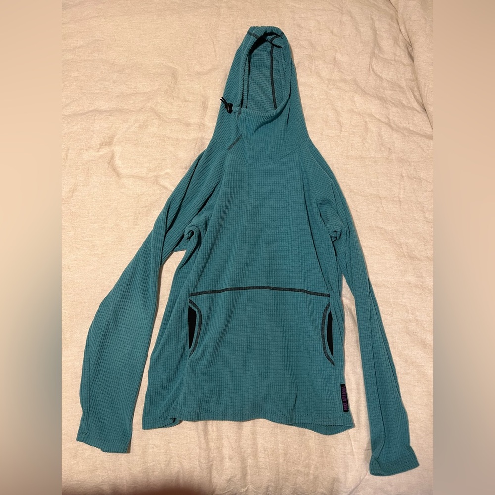 Men’s medium melanzana microgrid in light blue